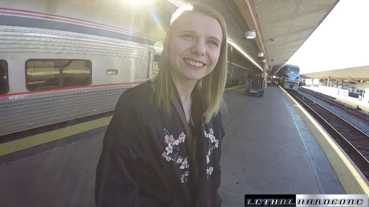 Видео Проводницы В Поезде Секс